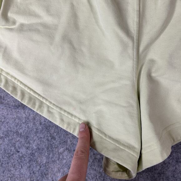 Lululemon Inner Glow HR Short 3” Size 4 Crispin Green Neon GDTN 00524 Flaws - Picture 4 of 10